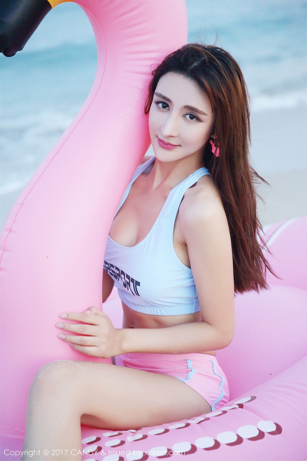[Candy糖果画报]Vol.024_嫩模伊莉娜巴厘岛旅拍性感短裤运动装秀完美身材写真61P