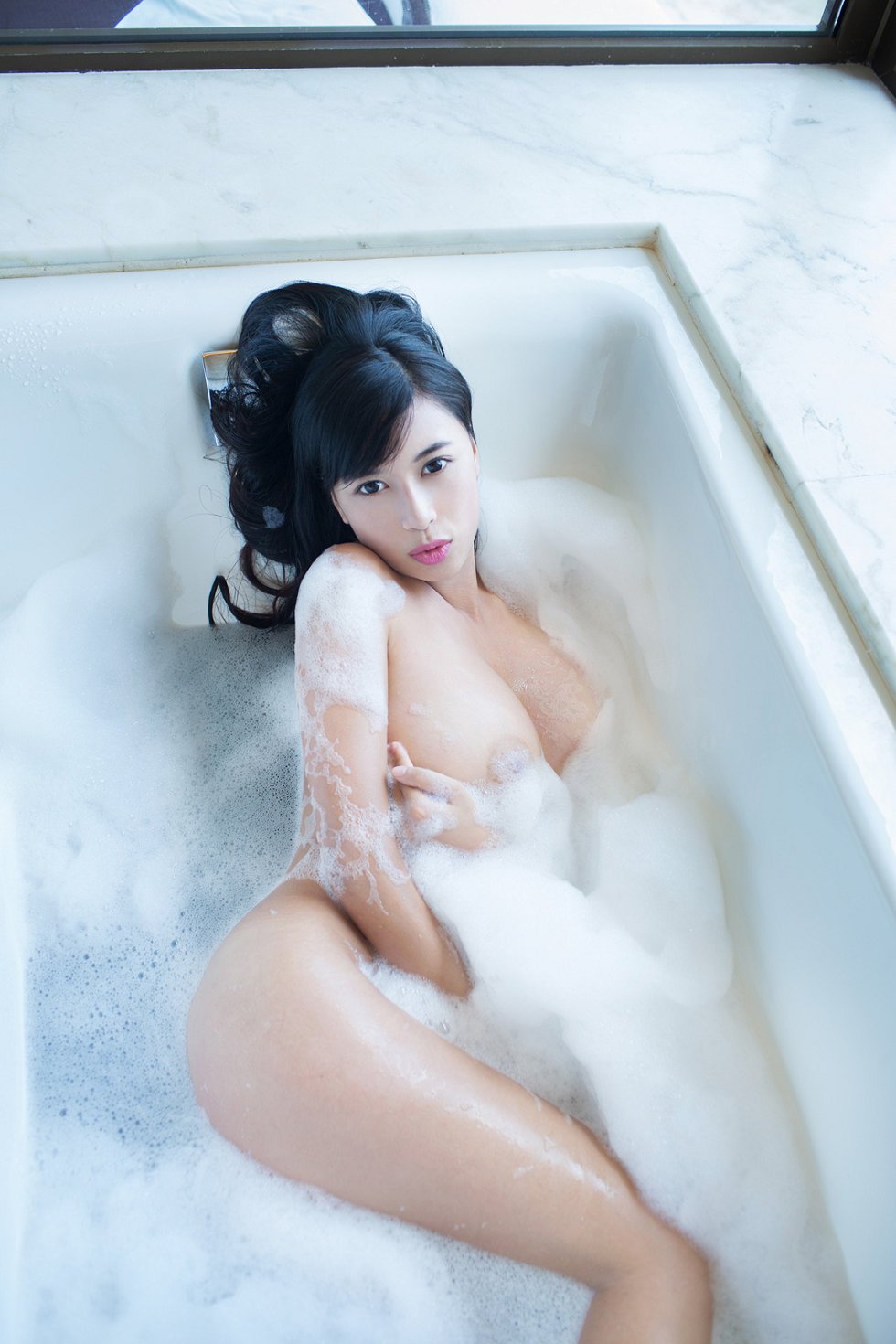推女郎第41期_网络美模黄可波涛汹涌魔鬼曲线写真40P