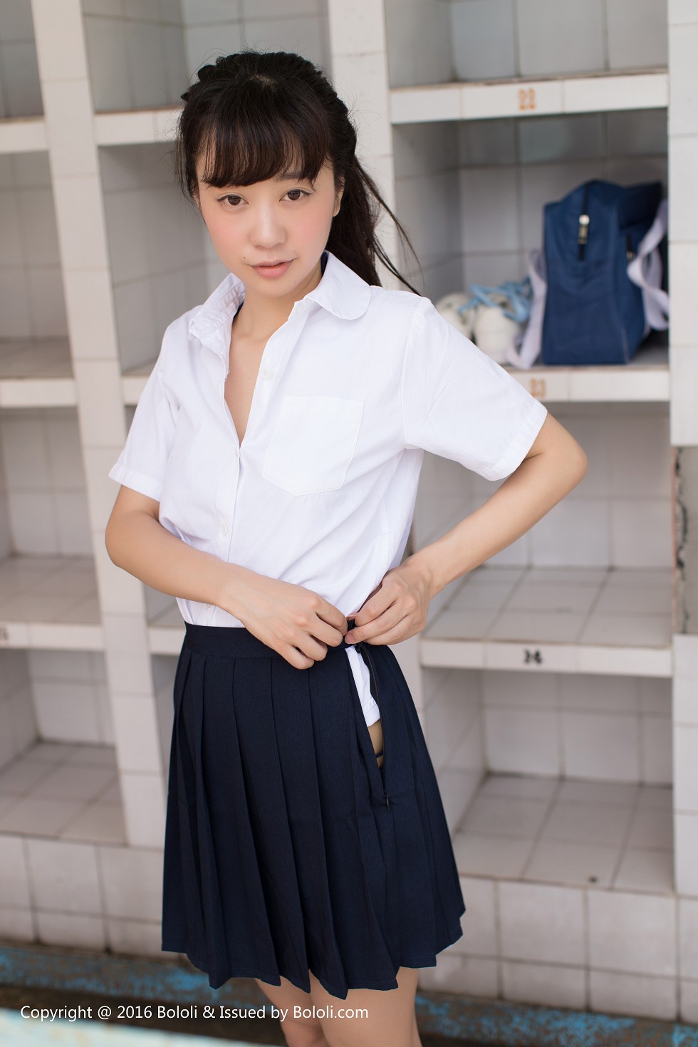 [BoLoli波萝社新刊]Vol.092_嫩模SUKI夏日小甜妹清纯学生服+性感比基尼写真60P