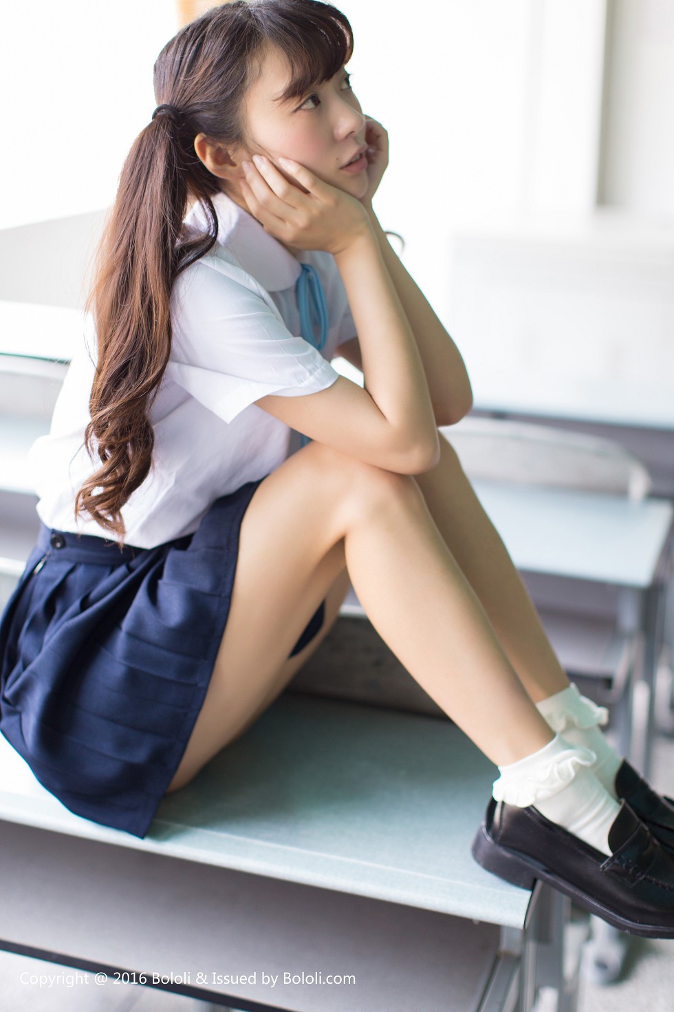 [BoLoli波萝社新刊]Vol.092_嫩模SUKI夏日小甜妹清纯学生服+性感比基尼写真60P