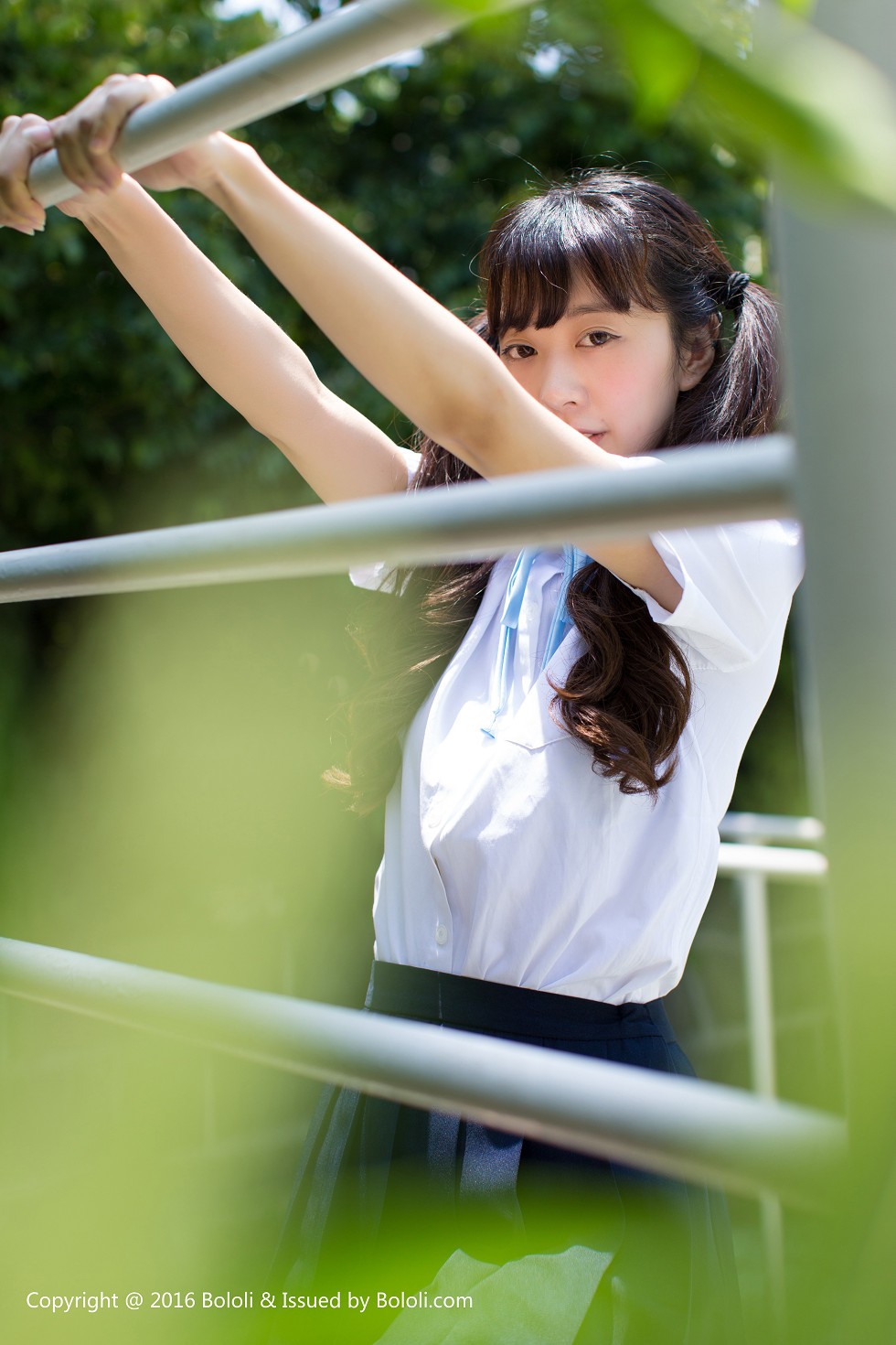 [BoLoli波萝社新刊]Vol.092_嫩模SUKI夏日小甜妹清纯学生服+性感比基尼写真60P