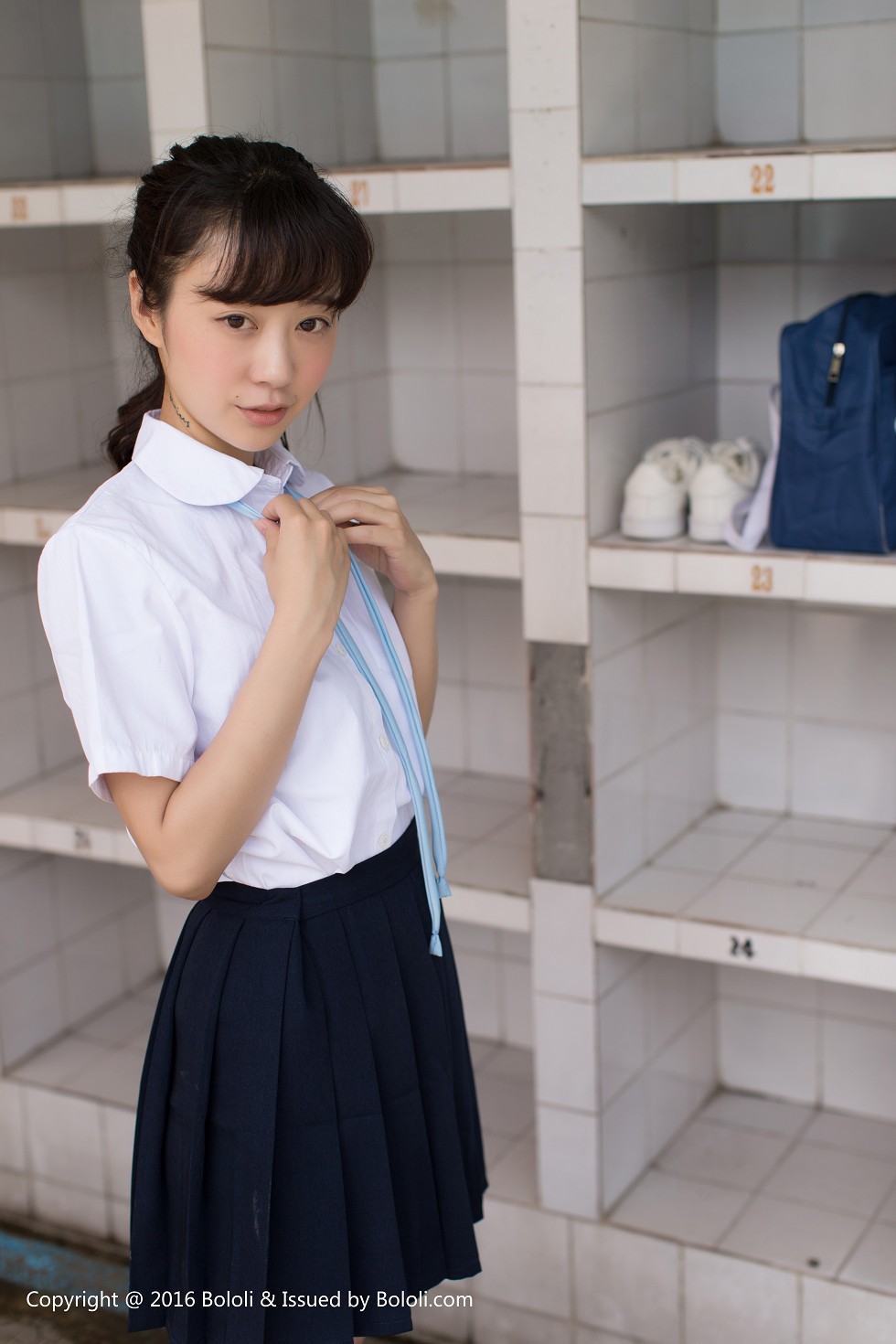 [BoLoli波萝社新刊]Vol.092_嫩模SUKI夏日小甜妹清纯学生服+性感比基尼写真60P