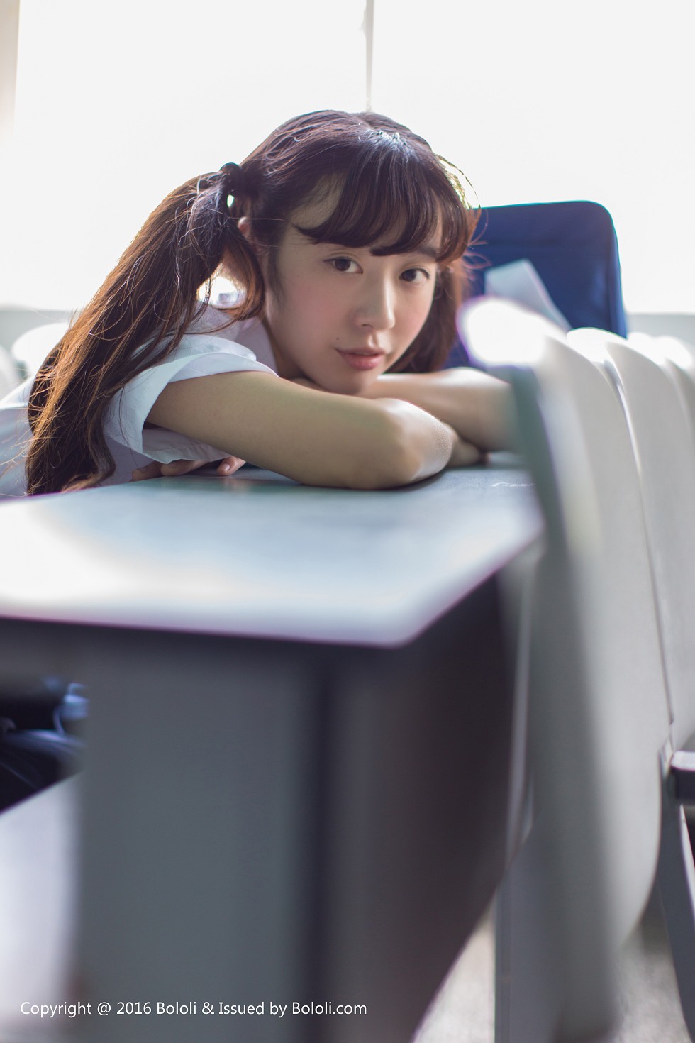 [BoLoli波萝社新刊]Vol.092_嫩模SUKI夏日小甜妹清纯学生服+性感比基尼写真60P