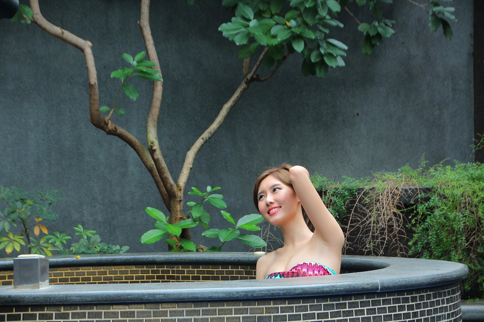 台湾Beautyleg女神Queenie比基尼时尚外拍秀完美身材性感写真163P
