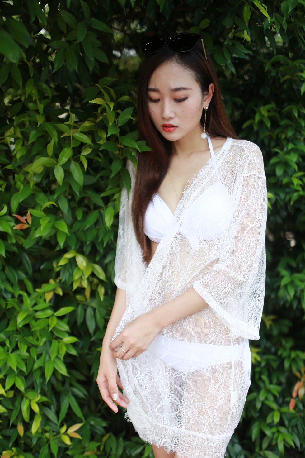 尤物嫩模妹子泳池边白色比基尼+连体泳装秀完美身材湿身诱惑写真286P