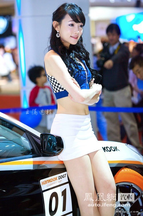 号称小周迅的韩国美女车模(图10)