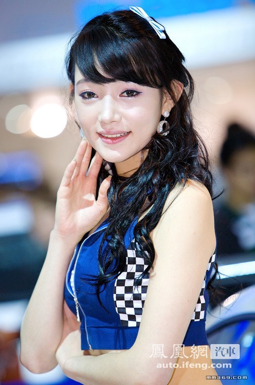 号称小周迅的韩国美女车模(图11)