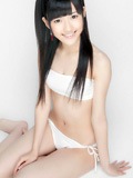 白皙美少女内衣精致写真图片