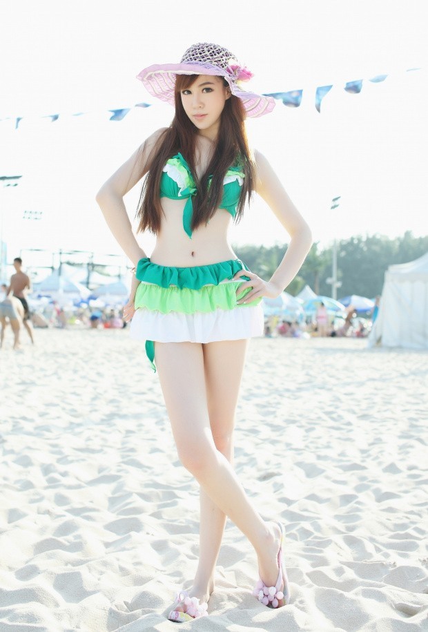 小美女侯诗辰海边比基尼迷人写真(图11)
