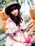 小小青春美女好身材惹人爱