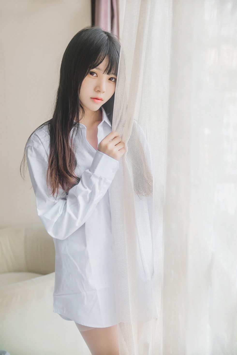 正妹樱桃未熟居家床上白衬衣配肉丝裤袜半脱性感内衣秀完美身材写真48P