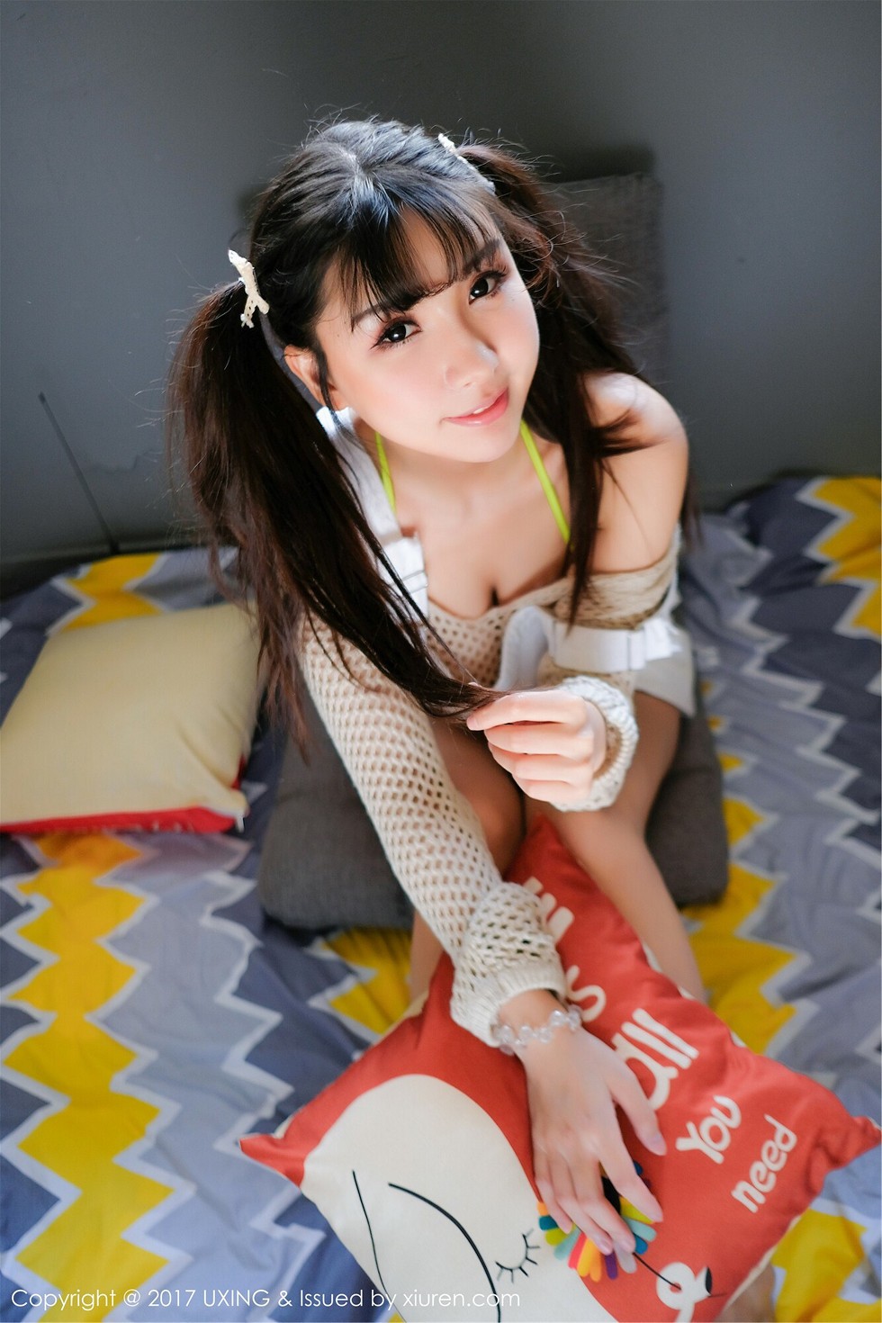 [UXING优星馆]Vol.050_巨乳萝莉晓茜sunny学生装+私房内衣秀完美身材性感写真47P