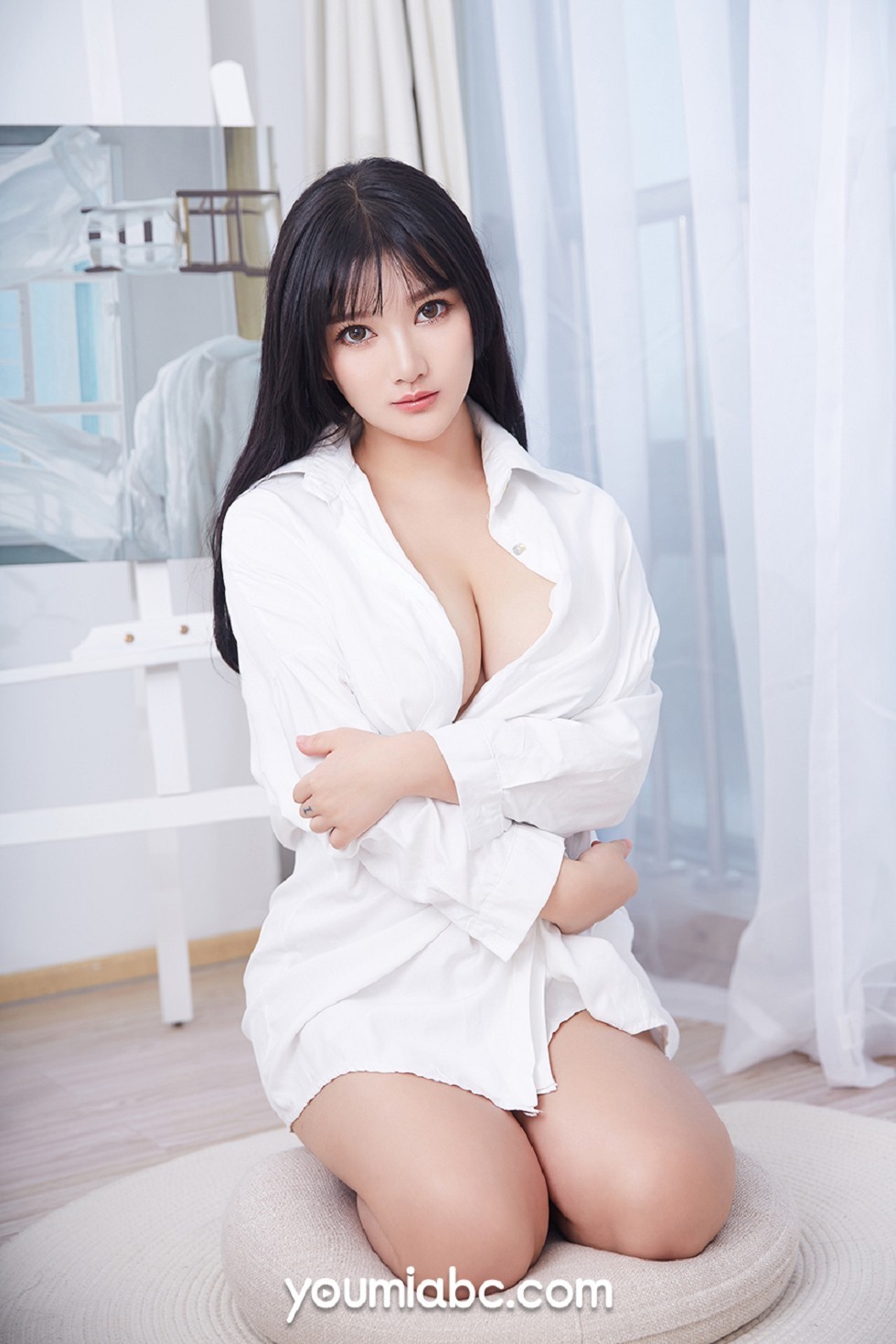 [YouMi尤蜜]Vol.217_嫩模小尤奈居家私房性感真空白衬衣秀傲人豪乳极致诱惑写真49P