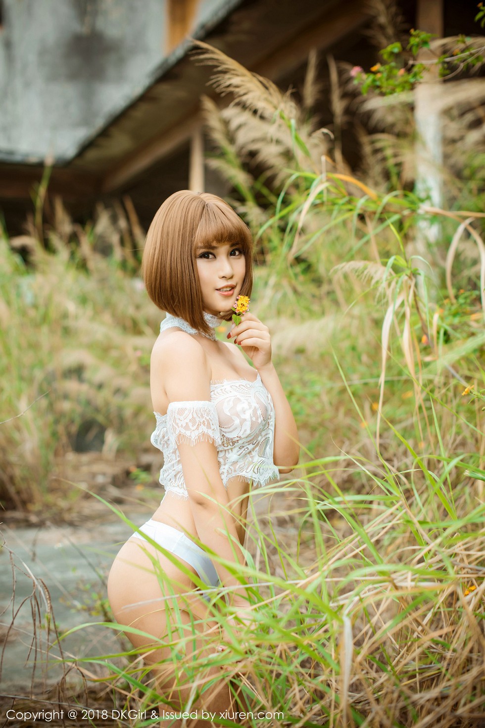 [DKGirl御女郎]Vol.074_嫩模萌宝儿BoA户外白色蕾丝内衣美乳露点喷血诱惑写真50P