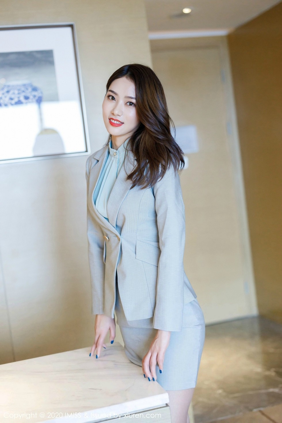 [IMISS爱蜜社]Vol.466_嫩模方子萱私房职业秘书装半脱露蕾丝内衣诱人写真83P
