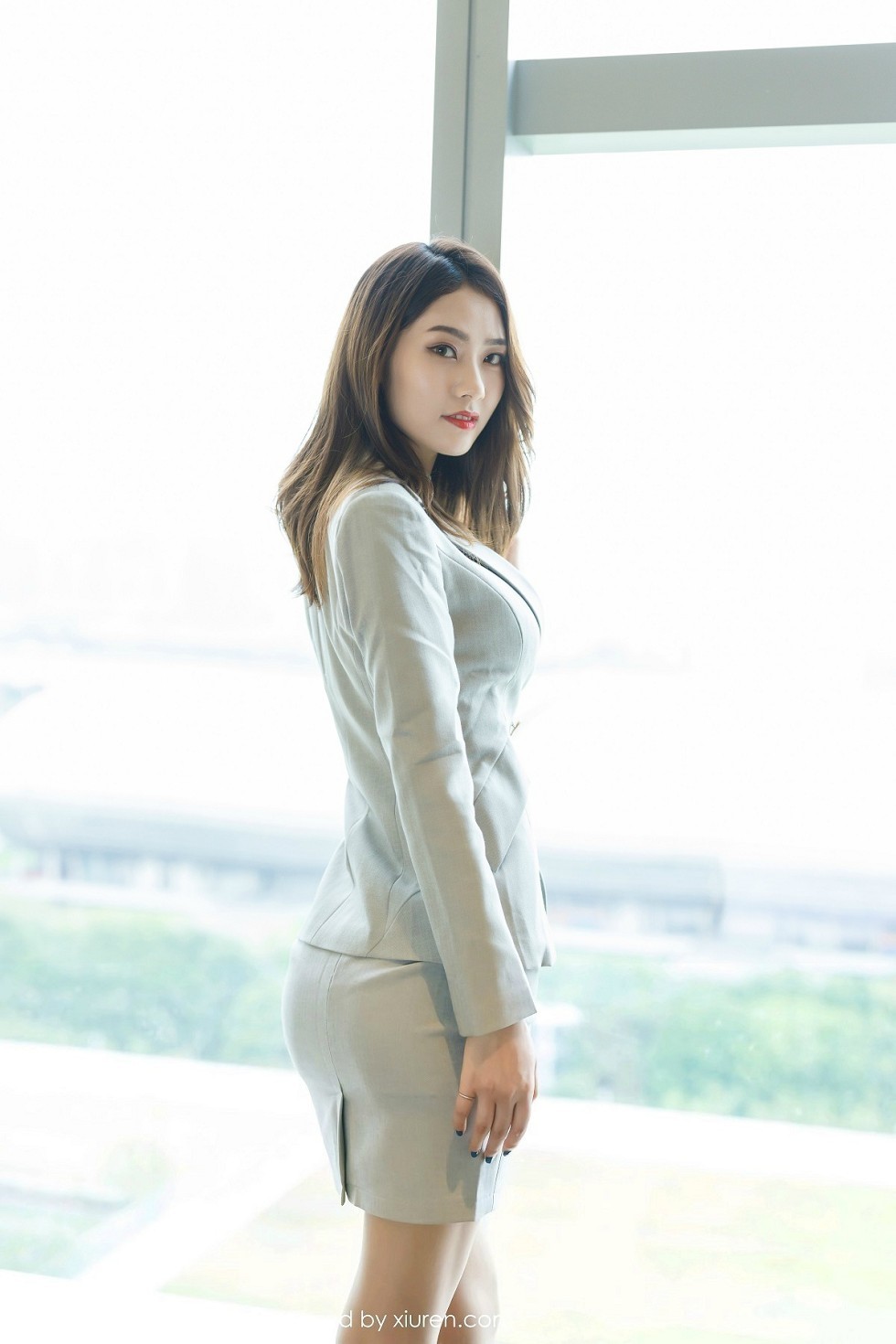 [IMISS爱蜜社]Vol.466_嫩模方子萱私房职业秘书装半脱露蕾丝内衣诱人写真83P