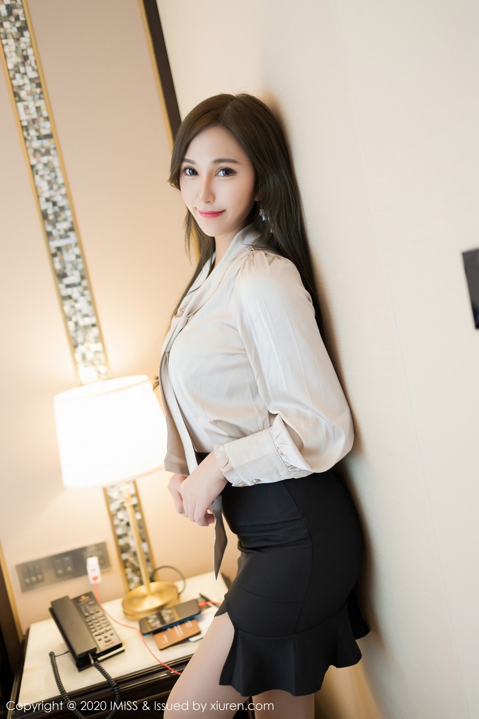 [IMISS爱蜜社]Vol.475_气质女神Lavinia私房床上性感内衣秀火辣身材完美诱惑写真52P