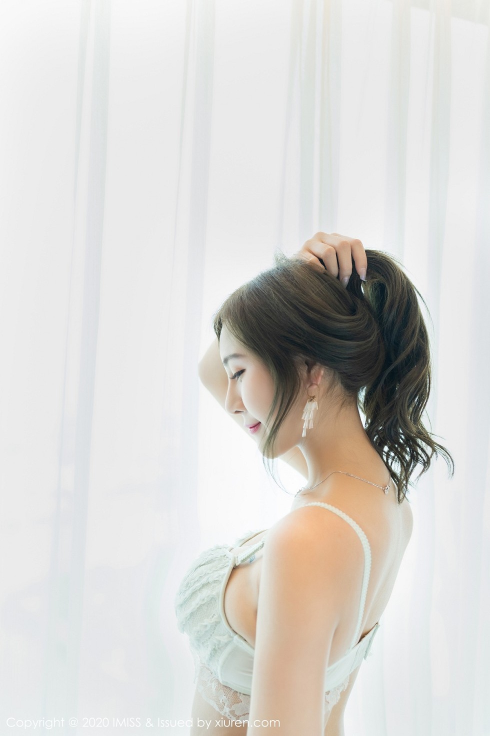 [IMISS爱蜜社]Vol.475_气质女神Lavinia私房床上性感内衣秀火辣身材完美诱惑写真52P