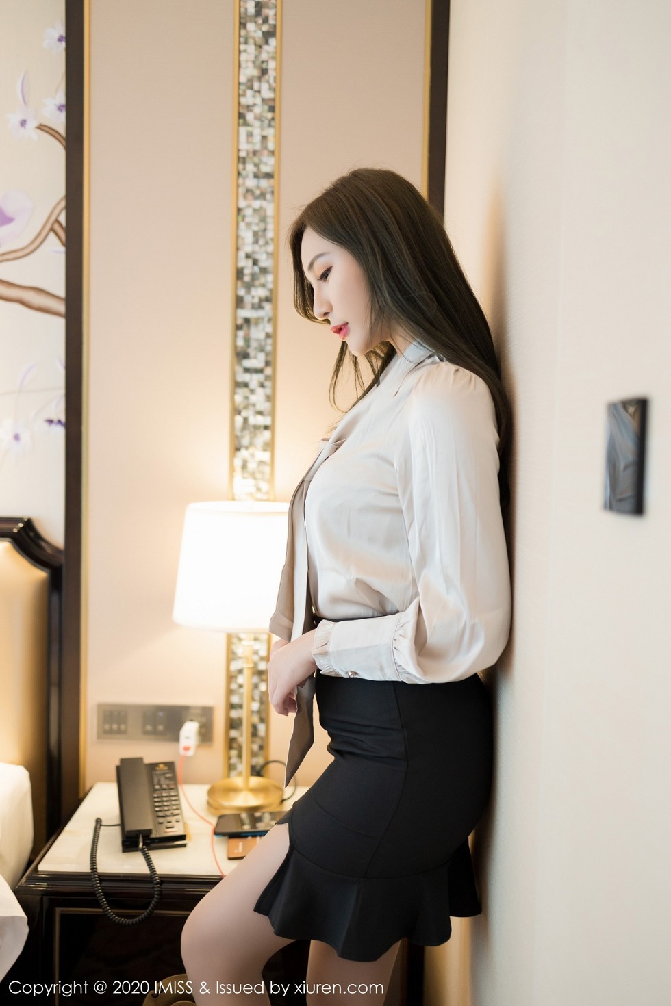 [IMISS爱蜜社]Vol.475_气质女神Lavinia私房床上性感内衣秀火辣身材完美诱惑写真52P
