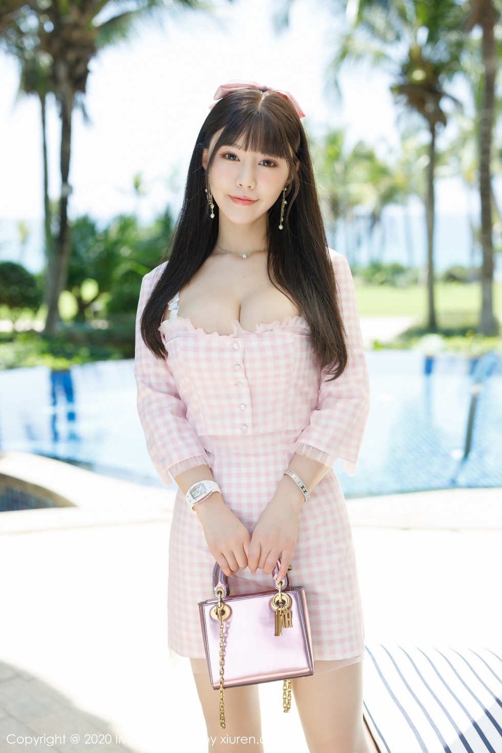 [IMISS爱蜜社]Vol.480_嫩模朱可儿Flower私房粉色格子吊裙半脱露豪乳完美诱惑写真56P