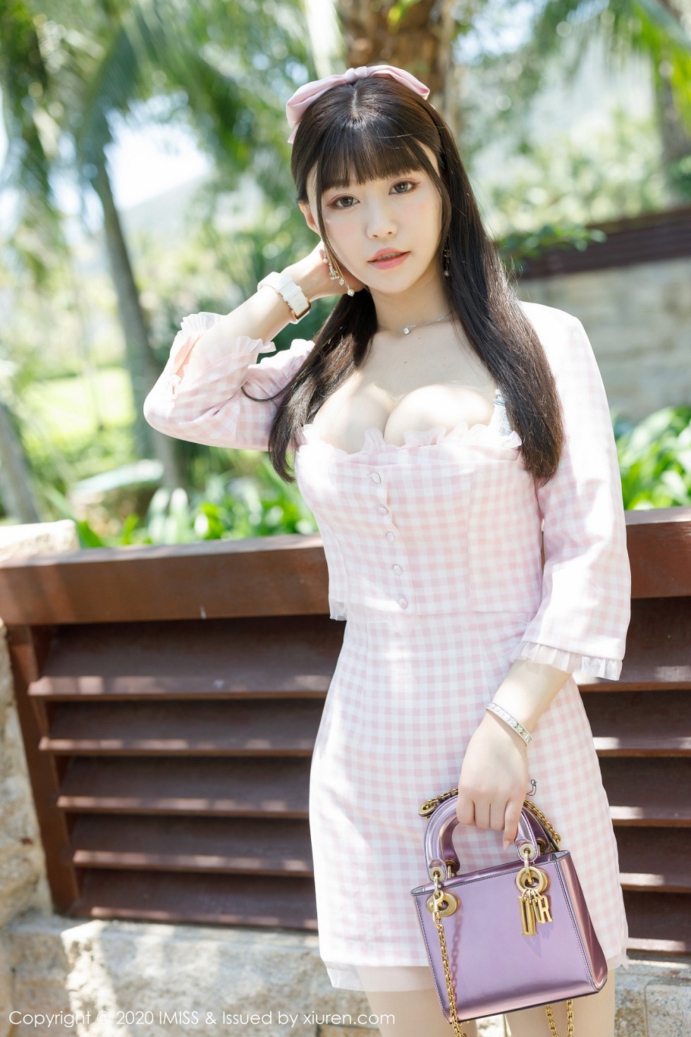 [IMISS爱蜜社]Vol.480_嫩模朱可儿Flower私房粉色格子吊裙半脱露豪乳完美诱惑写真56P