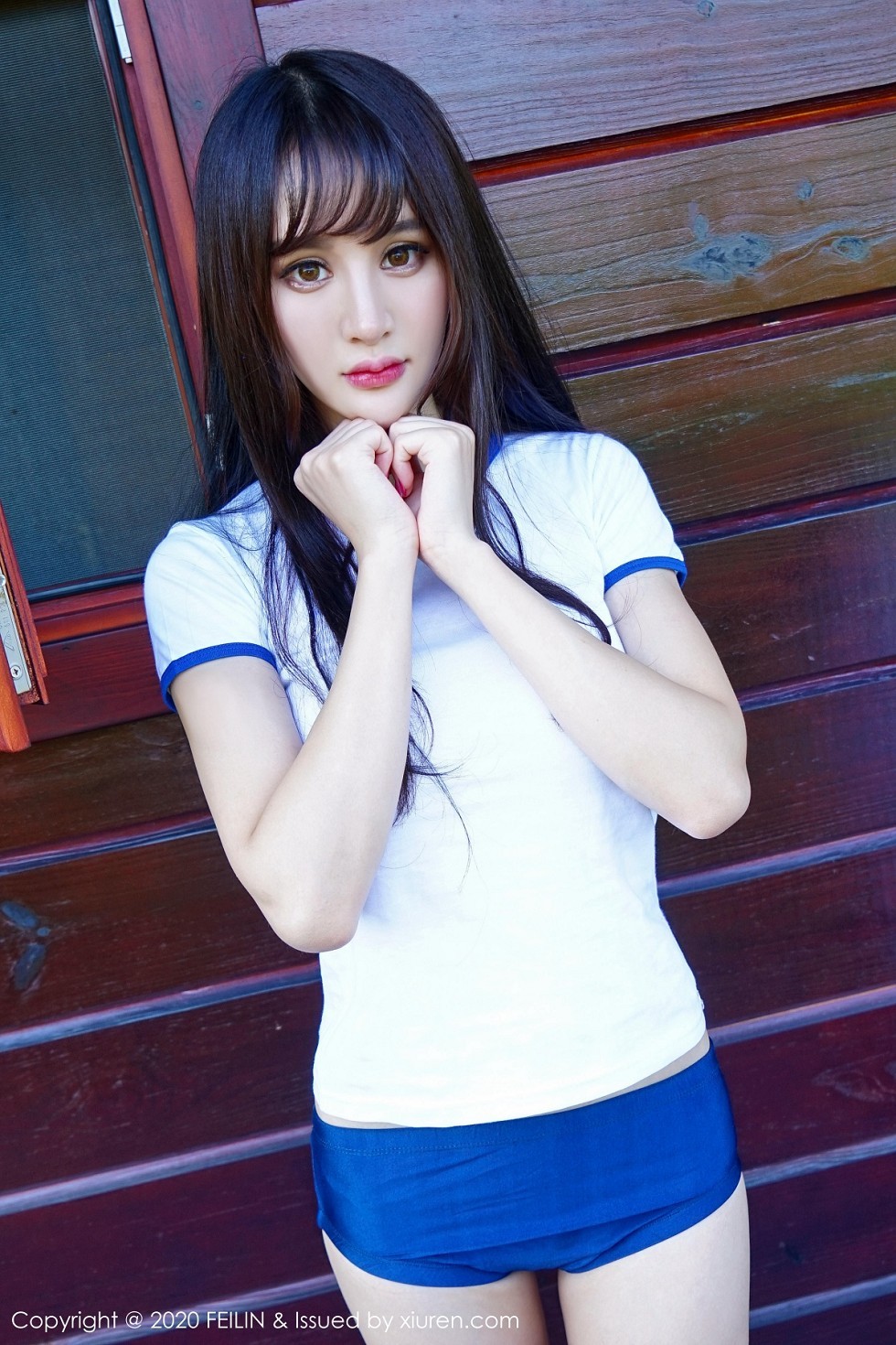 [FeiLin嗲囡囡]VOL.233_嫩模Cheryl青树泳池边性感比基尼+私房黑丝主题完美诱惑写真100P
