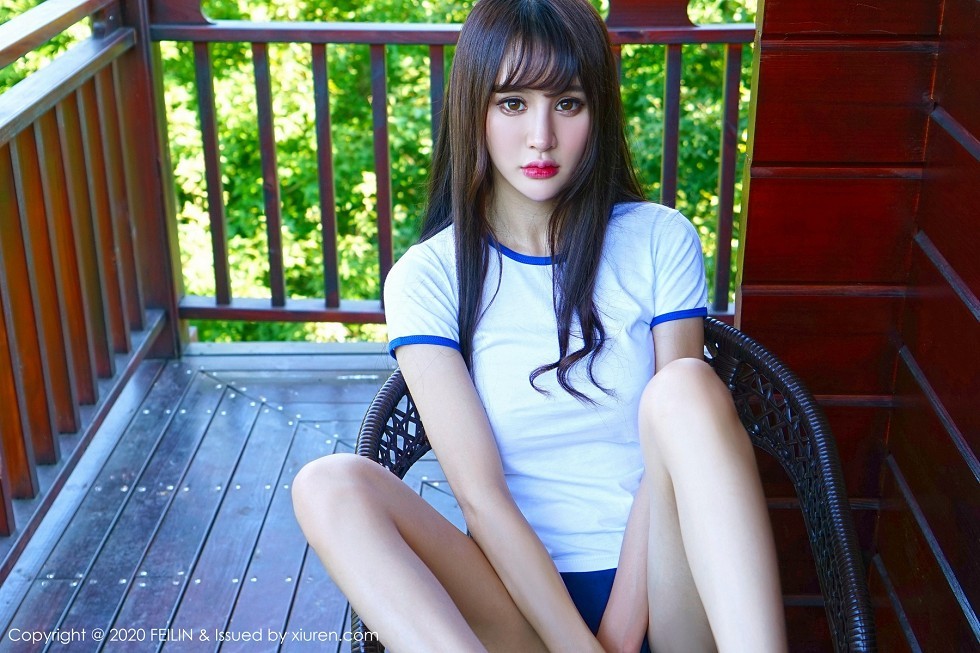 [FeiLin嗲囡囡]VOL.233_嫩模Cheryl青树泳池边性感比基尼+私房黑丝主题完美诱惑写真100P