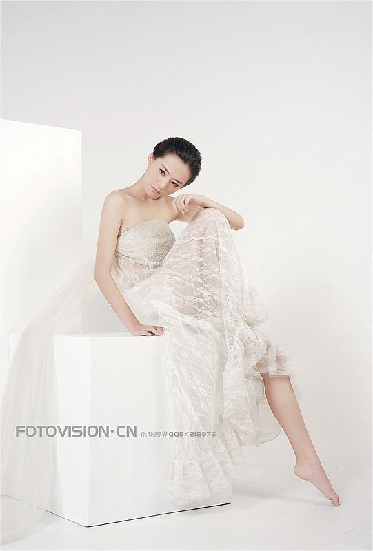 高清美女摄影大片：寂静时光(图2)