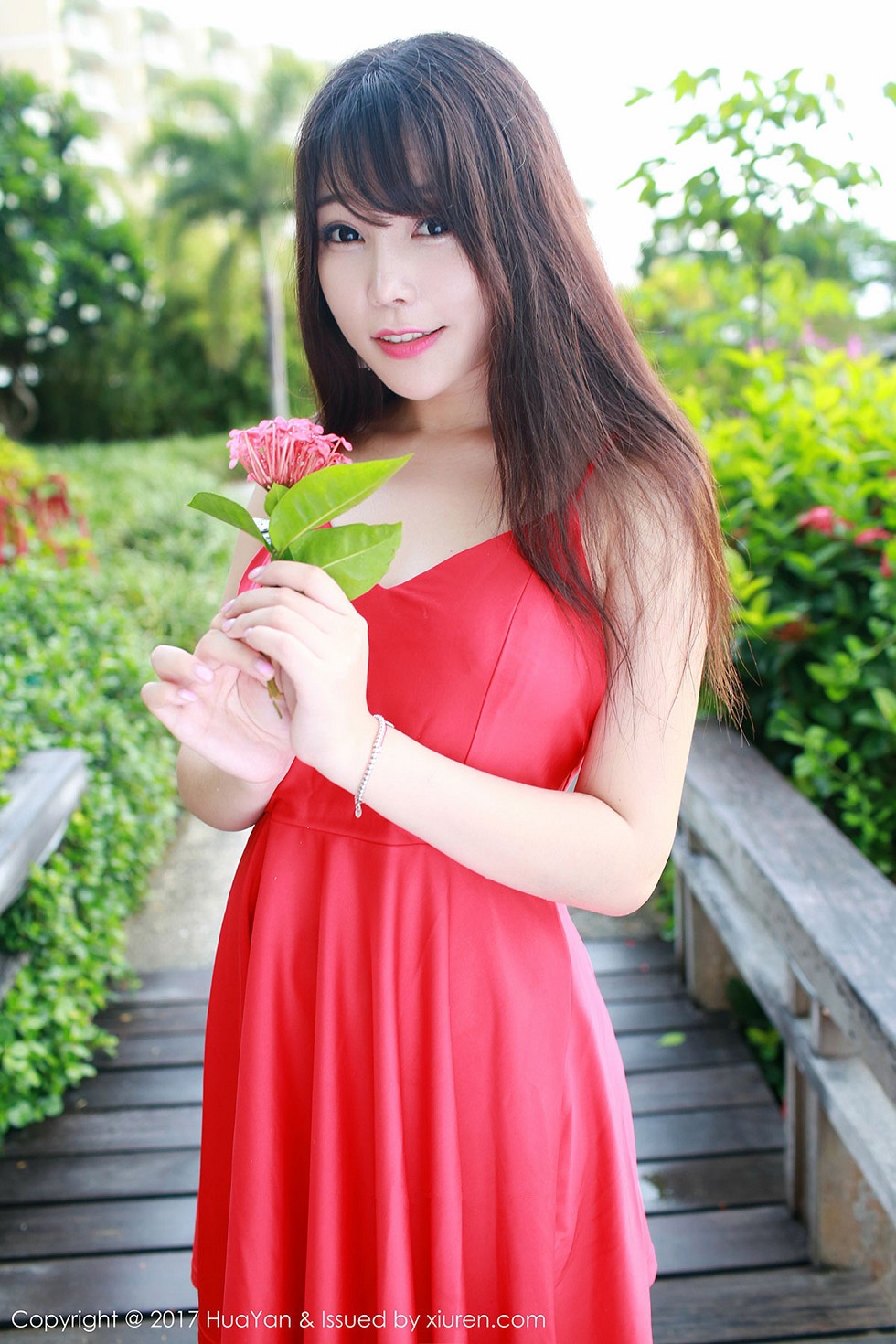 [HuaYan花の颜]Vol.044_嫩模芝芝Booty塞班岛旅拍粉红高叉连体内衣湿身诱惑写真61P