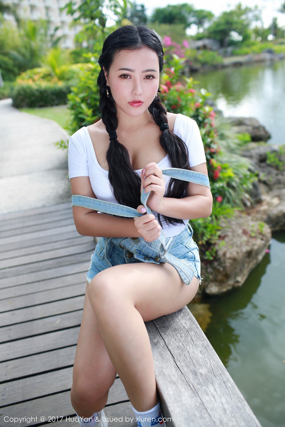 [HuaYan花の颜]Vol.047_嫩模Manuela玛鲁娜塞班岛旅拍丁字裤秀丰满翘臀诱惑写真46P