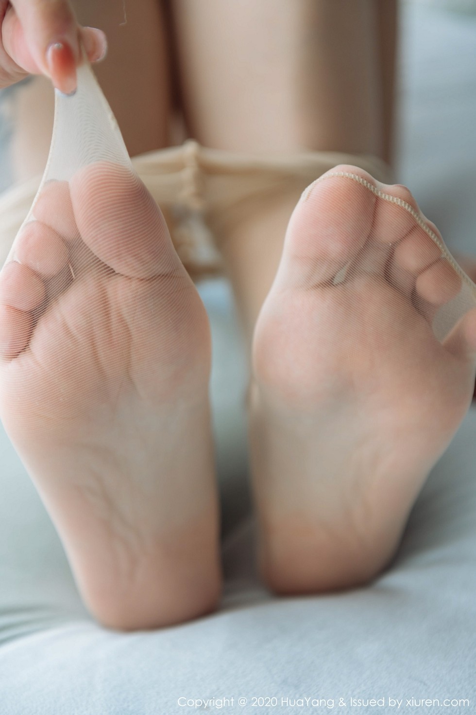 [HuaYang花漾]Vol.259_女神王雨纯三亚旅拍私房性感粉色内裤秀翘臀惹火诱惑写真60P