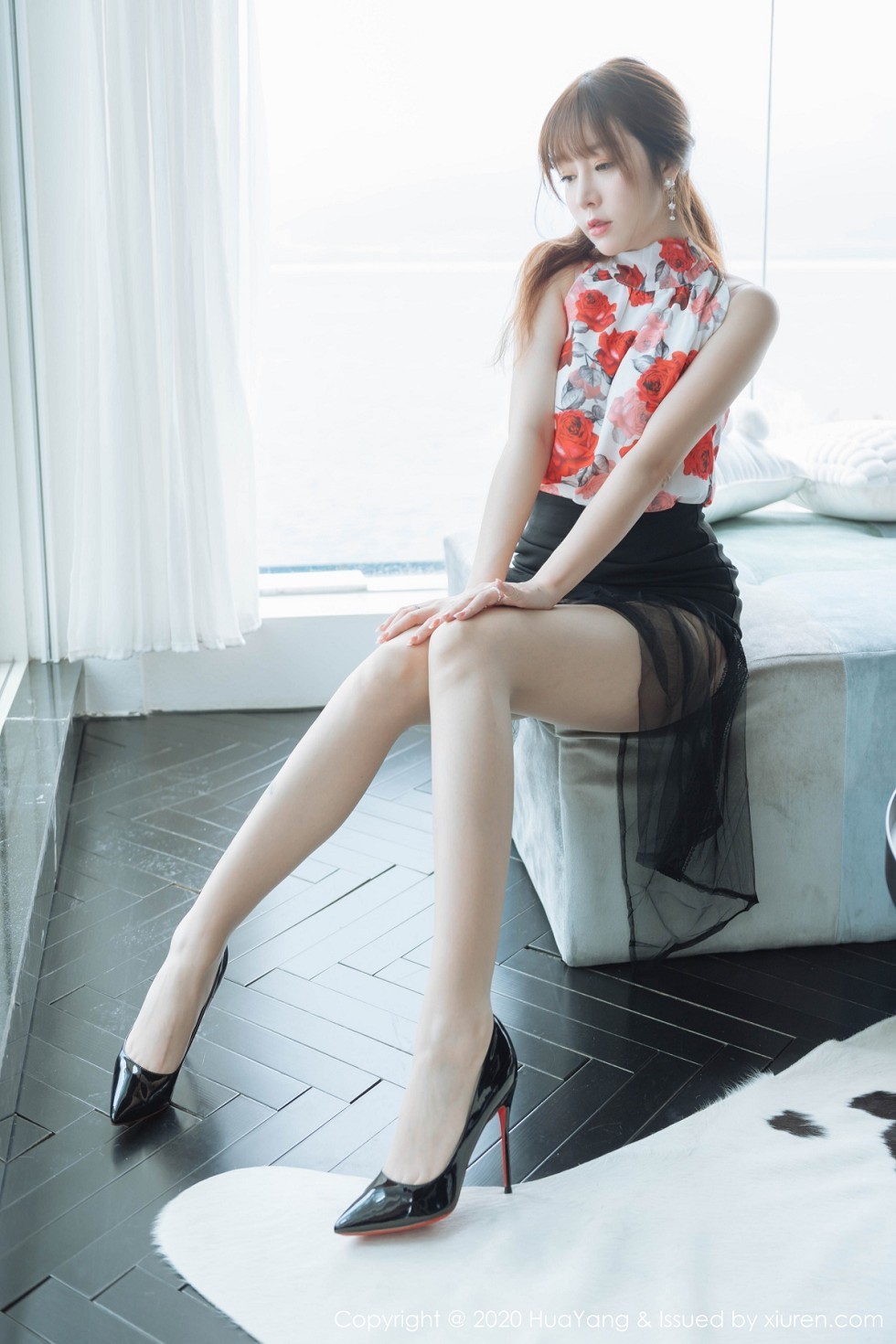 [HuaYang花漾]Vol.259_女神王雨纯三亚旅拍私房性感粉色内裤秀翘臀惹火诱惑写真60P