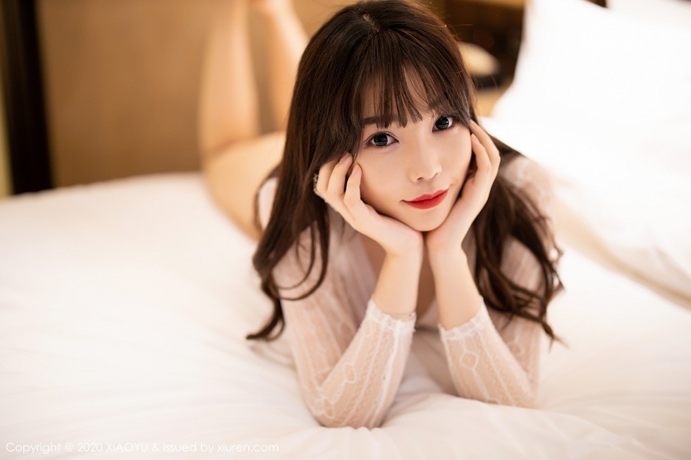 [XiaoYu画语界]Vol.329_女神芝芝Booty私房脱牛仔短裤黑丝渔网秀翘臀极致诱惑写真74P