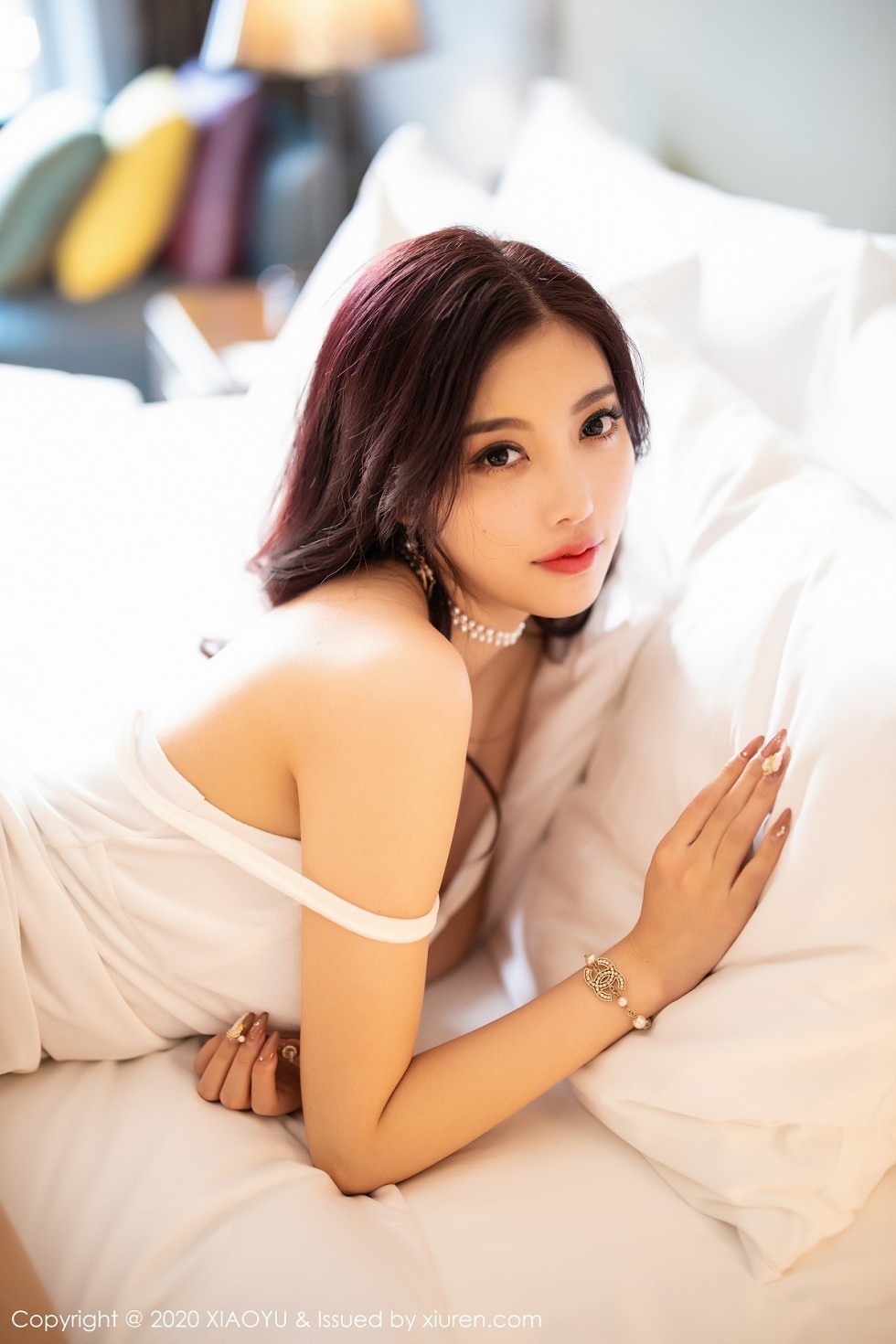 [XiaoYu画语界]Vol.331_女神杨晨晨sugar私房白色吊裙配肉丝裤袜妩媚诱惑写真67P