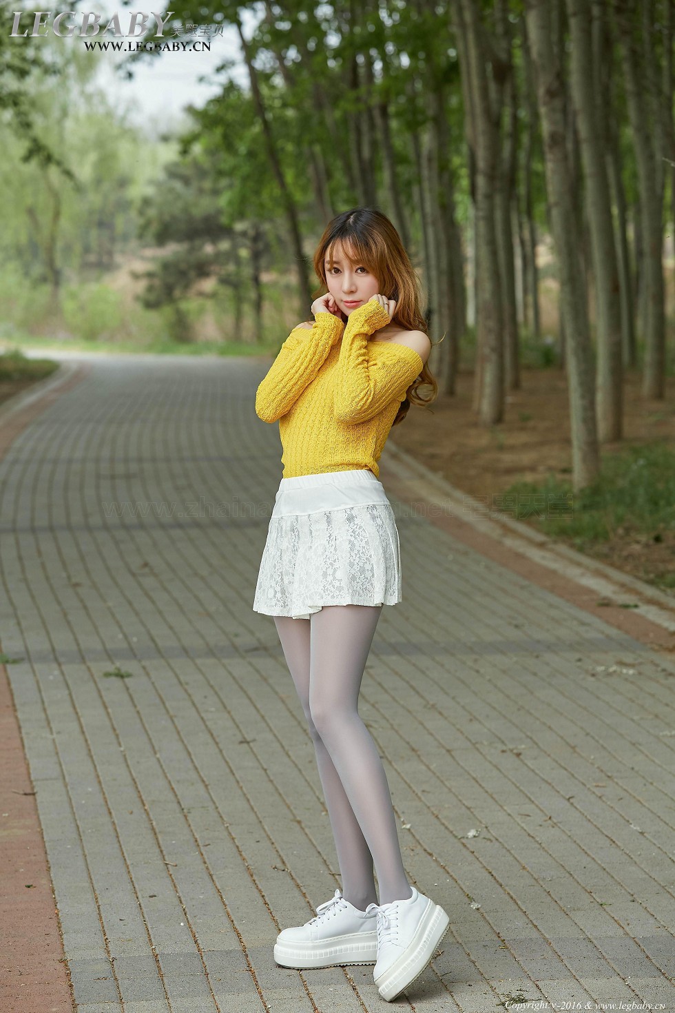 [LEGBABY美腿宝贝]Vol.025_嫩模王语纯灰丝裤袜修长美腿迷人翘臀撩人诱惑写真35P