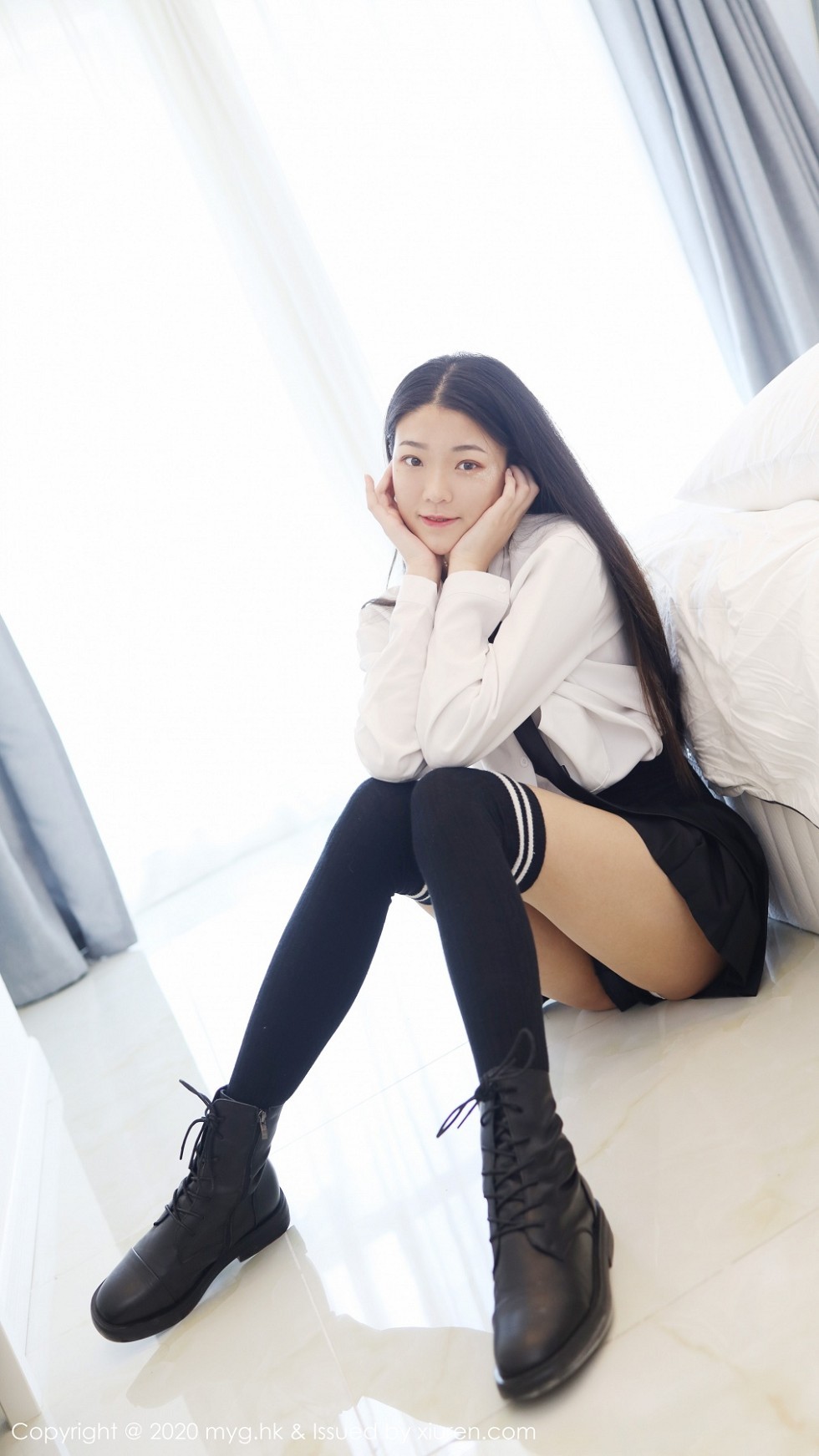 [MyGirl美媛馆]Vol.439_嫩模Laura张小妮私房经典JK制服全脱露火辣身材诱惑写真61P