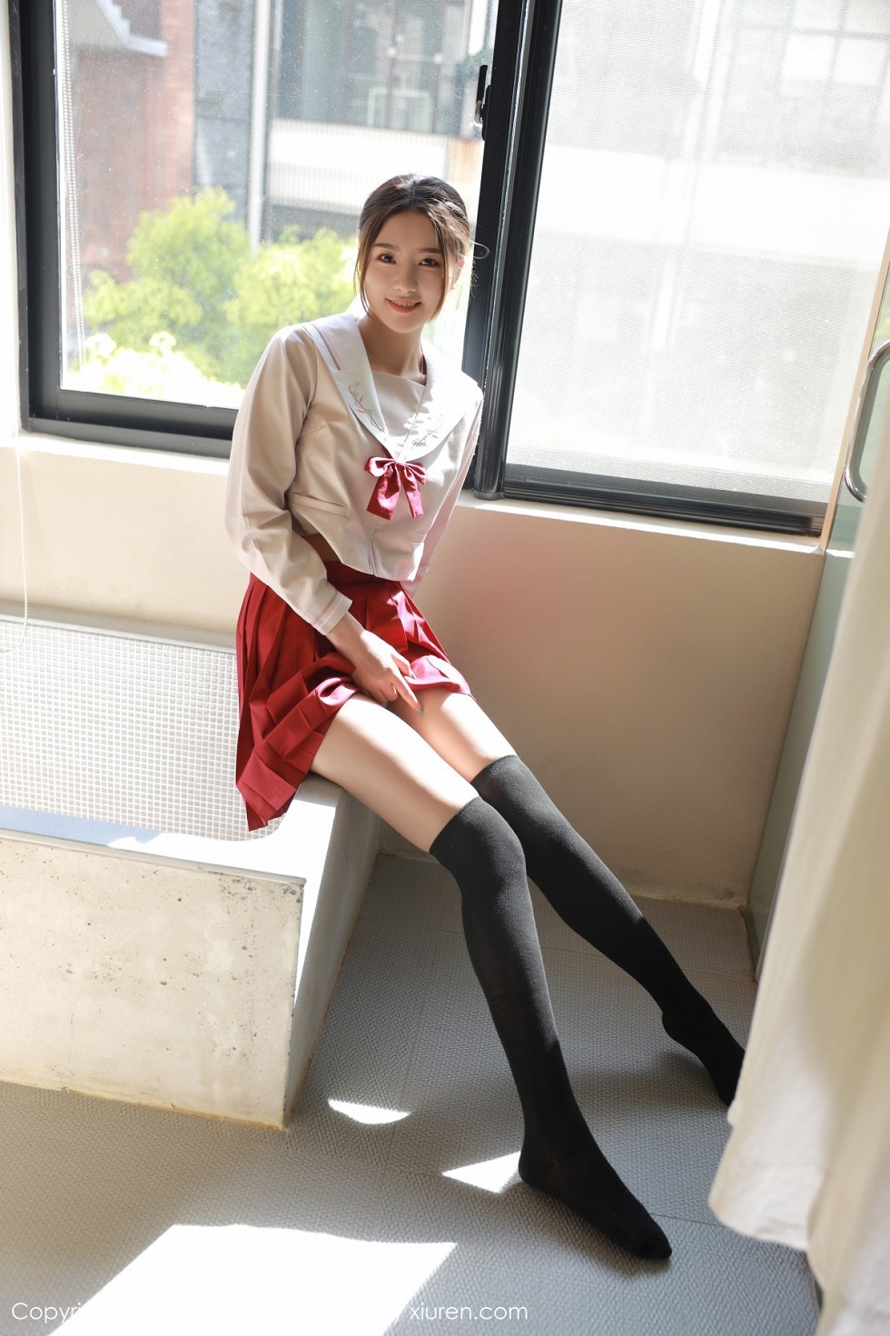 [MFStar模范学院]Vol.340_嫩模方子萱私房经典JK制服主题红短裙配黑丝袜性感写真61P
