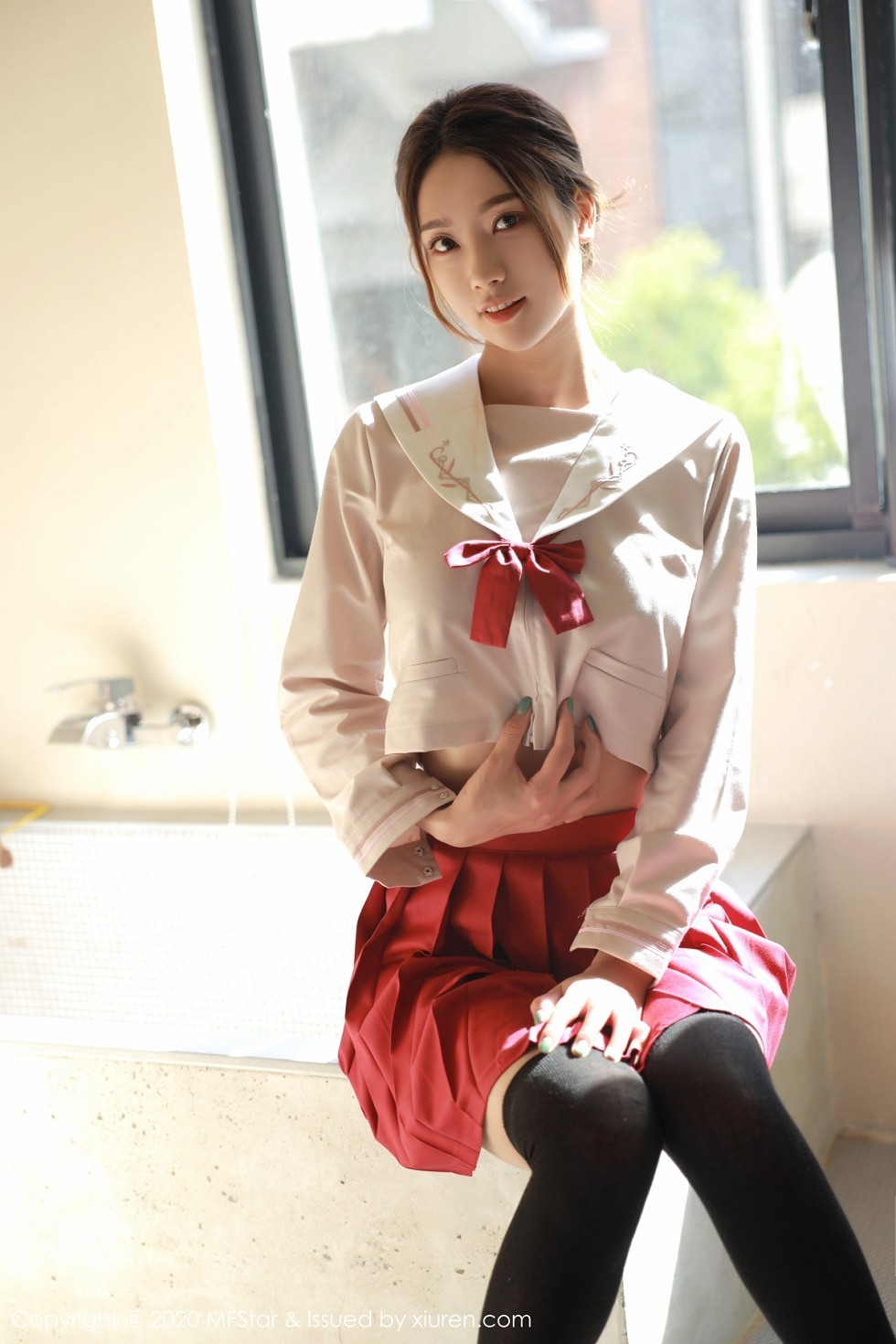 [MFStar模范学院]Vol.340_嫩模方子萱私房经典JK制服主题红短裙配黑丝袜性感写真61P