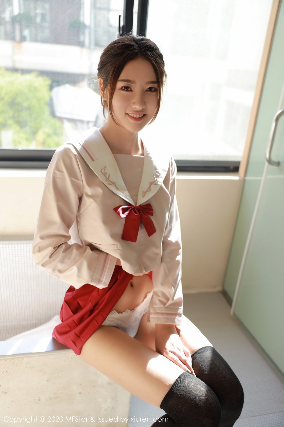 [MFStar模范学院]Vol.340_嫩模方子萱私房经典JK制服主题红短裙配黑丝袜性感写真61P