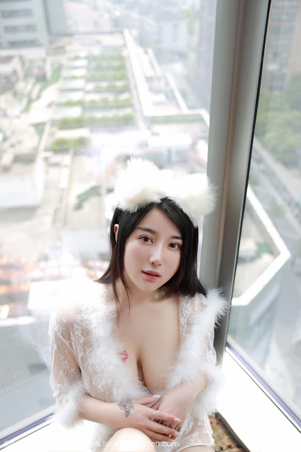 [MFStar模范学院]Vol.353_嫩模美七Mia私房猫耳制服露傲人豪乳遮点极致诱惑写真45P