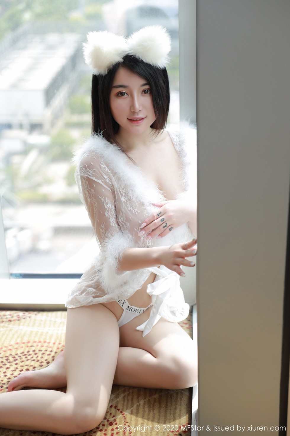 [MFStar模范学院]Vol.353_嫩模美七Mia私房猫耳制服露傲人豪乳遮点极致诱惑写真45P