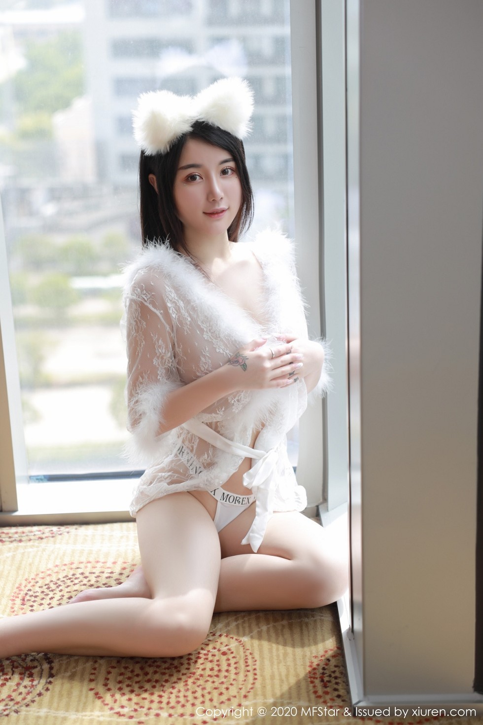 [MFStar模范学院]Vol.353_嫩模美七Mia私房猫耳制服露傲人豪乳遮点极致诱惑写真45P