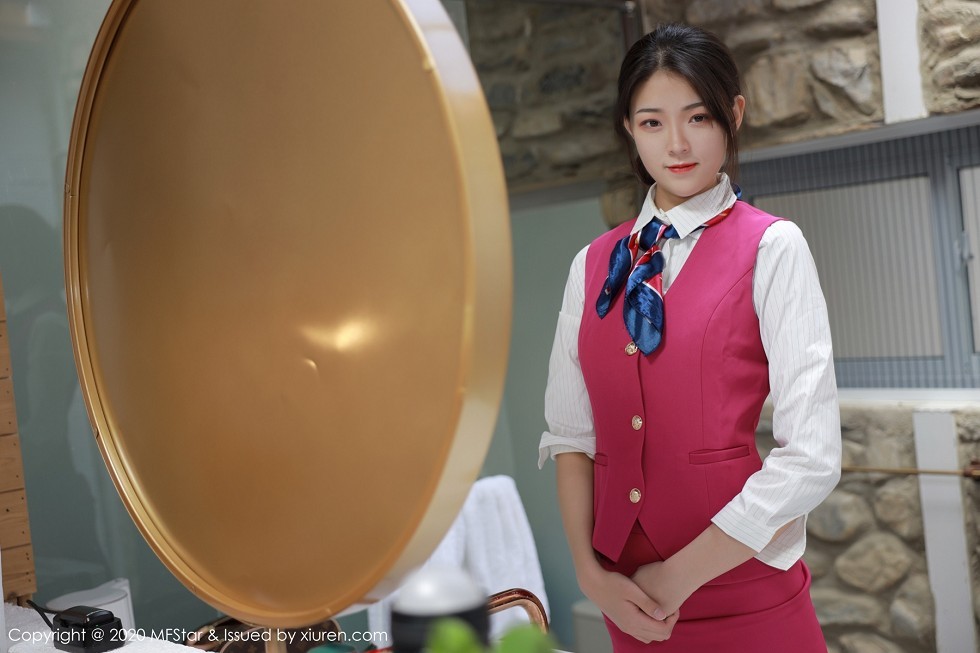 [MFStar模范学院]Vol.356_嫩模Laura苏雨彤大理旅拍性感空乘制服半脱撩人诱惑写真60P