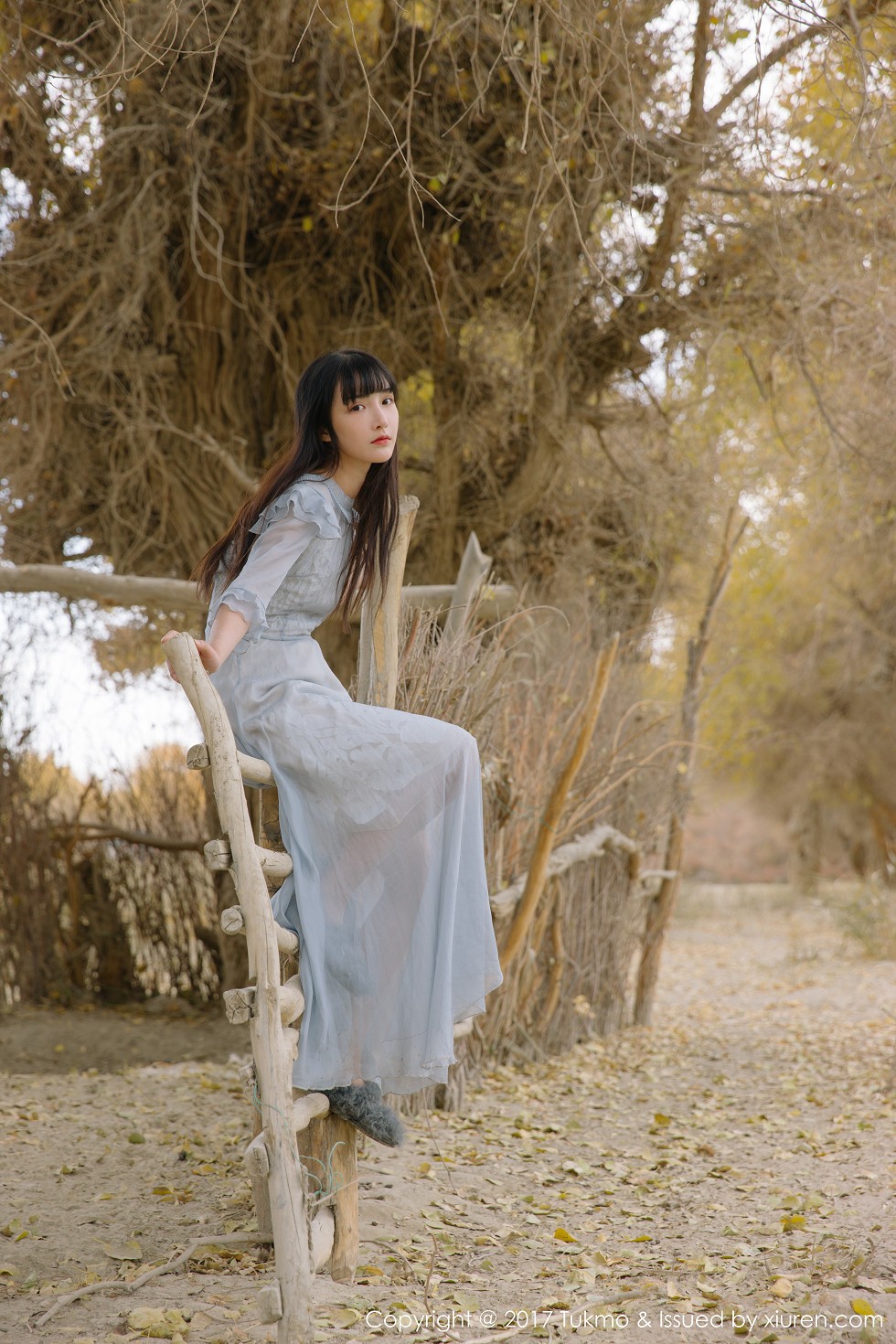 [Tukmo兔几盟]Vol.104_美女主播之应沙漠旅拍清新连身裙系列唯美迷人写真40P