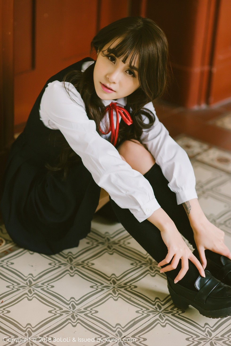 [Tukmo兔几盟]Vol.113_嫩模夏美酱户外古典优雅洛丽塔系列+清纯可爱学生制服写真62P