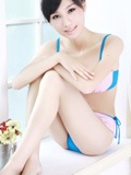 青春美女黎雨诗白色主题写真