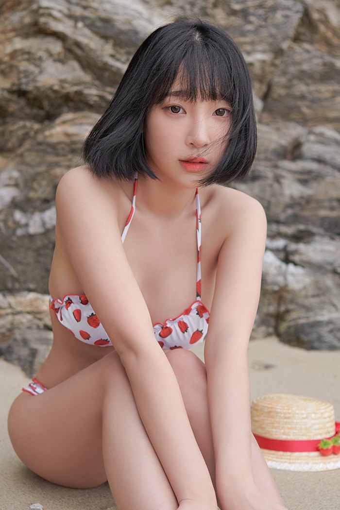 草莓小妹卿卿玉足酥胸等你一口吃掉(图17)