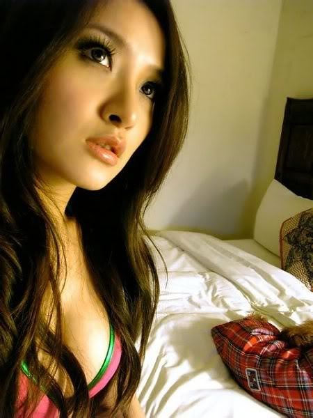 非主流的大眼爆乳美女(图13)