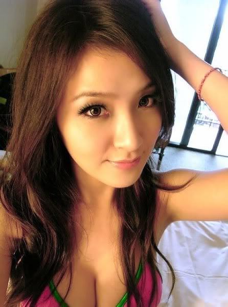 非主流的大眼爆乳美女(图6)