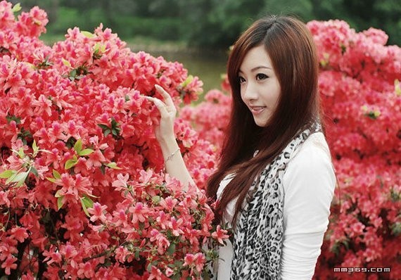 杭州清纯白皙美女外拍(图9)